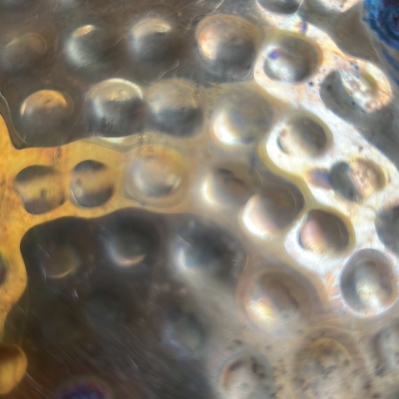 Vintage copper round serving trey with brass handles hammered design, rustic - Picture 4 of 16